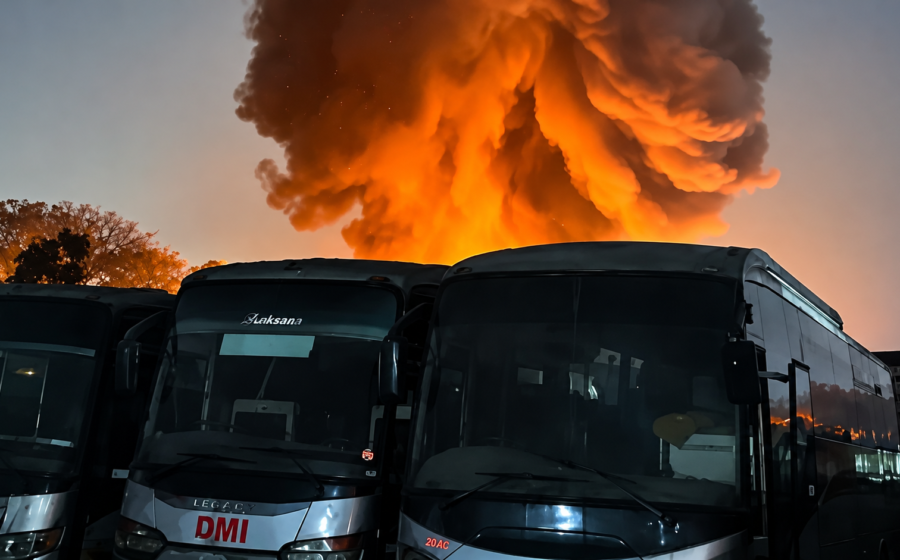 Kebakaran Pangkalan PO Sinar Jaya di Cikarang Barat, 50 Bus Hangus Terbakar